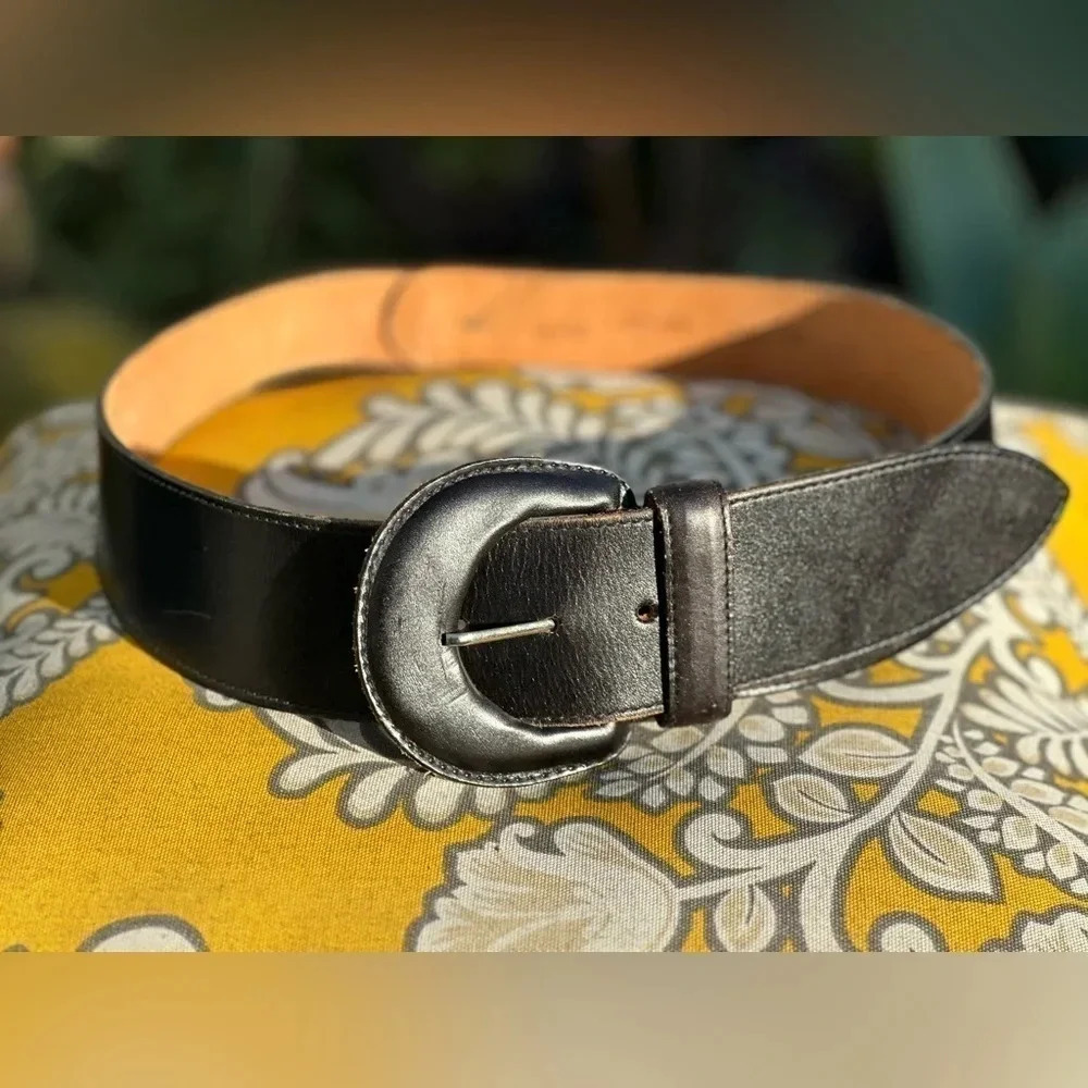 Anne Klein — Vintage Big Buckle Leather Belt - Picture 3 of 4